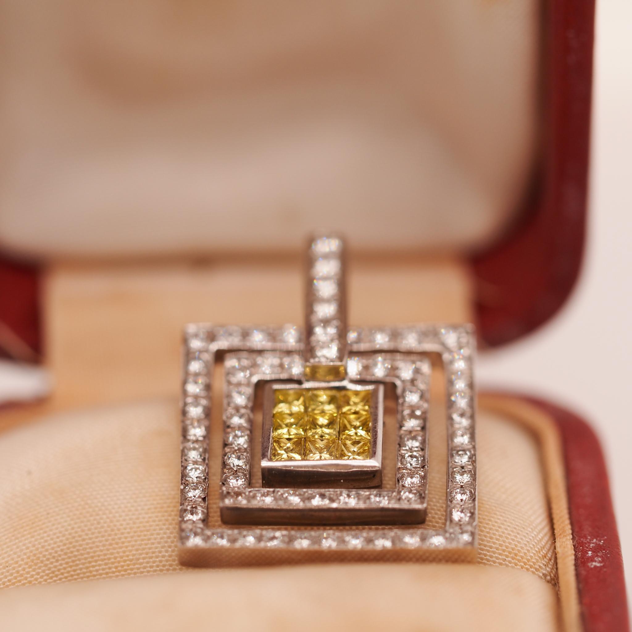 Pendentif en or blanc 18 carats avec diamant jaune et diamant blanc en vente 6