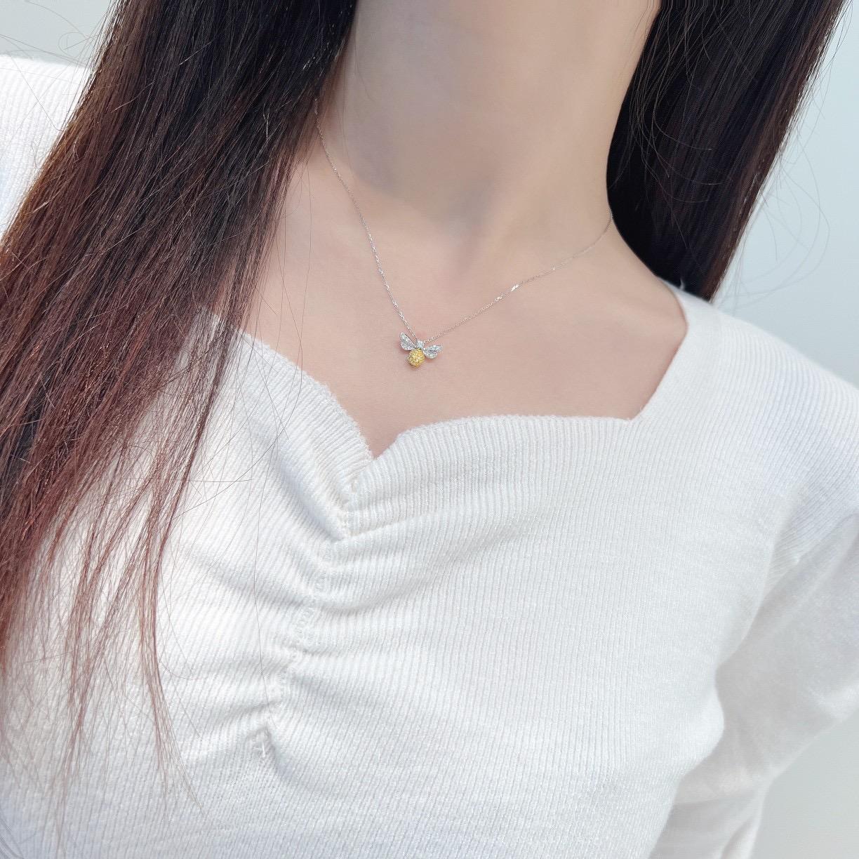 Modern 18K White Gold Yellow Diamond Bee Pendant Necklace