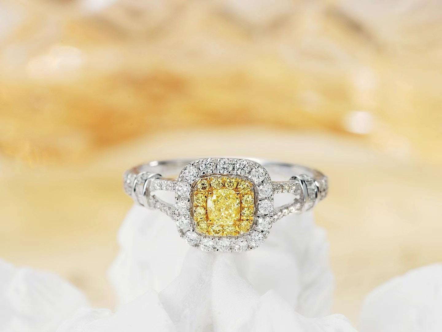 Modern 18K White Gold Yellow Diamond & Diamond Classic Ring For Sale
