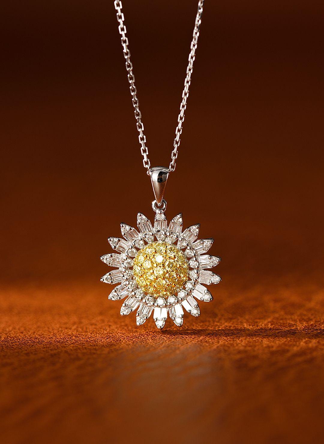 18K White Gold Yellow Necklace

18K White Gold - 2.75 GM
Yellow Diamonds - CT
White Diamonds - 0.58 CT

Nurati Jewelry's classic diamond necklace captivate with their exquisite snowflake design. Expertly crafted with meticulously cut diamonds, these