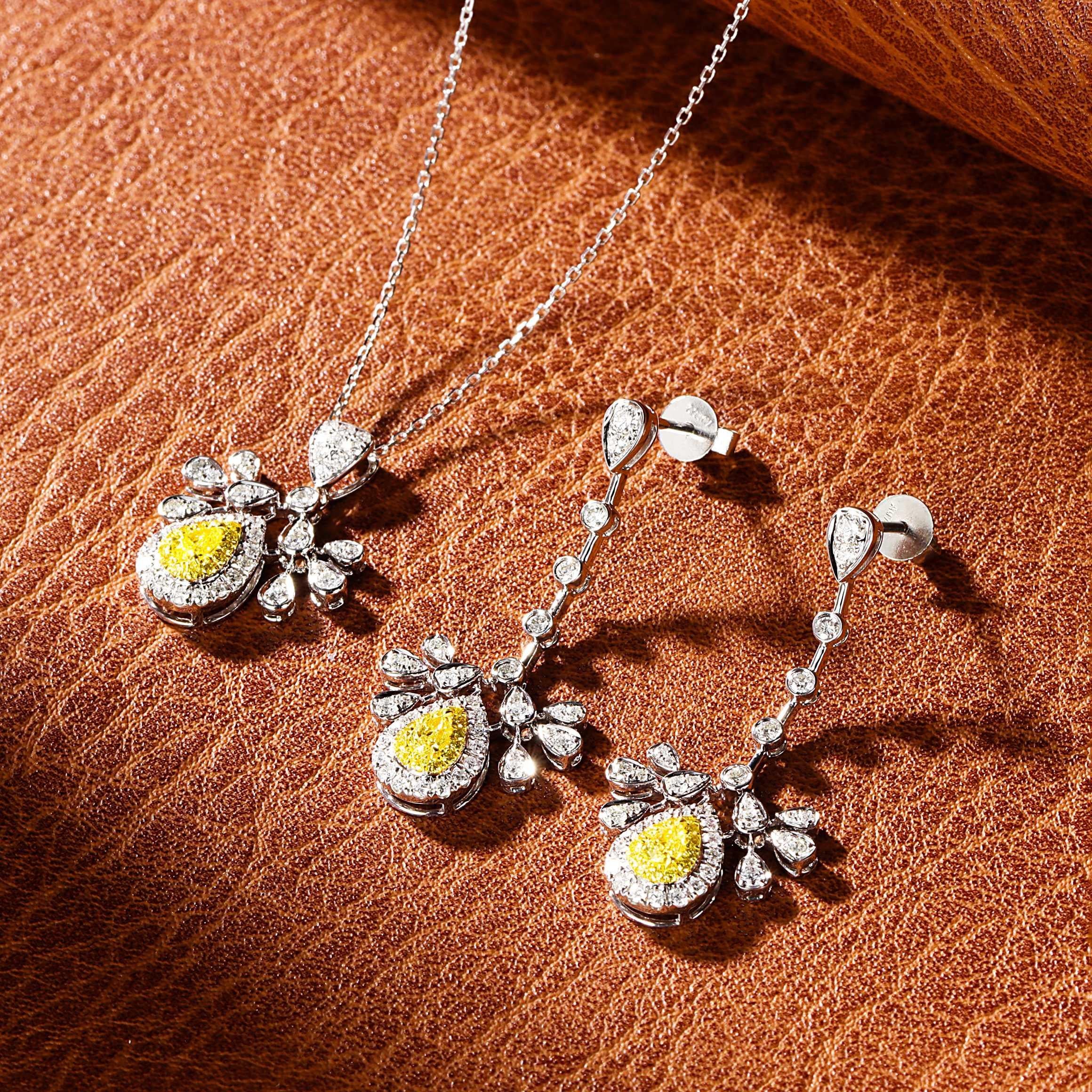 18K White Gold Yellow Diamond Necklace In New Condition For Sale In Hong Kong, HK