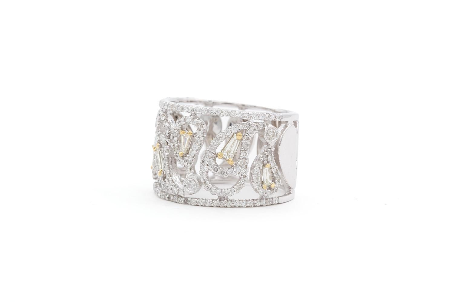 Contemporary 18K White Gold Yellow Gold & Diamond Lattice Cocktail Ring 1.50ctw For Sale
