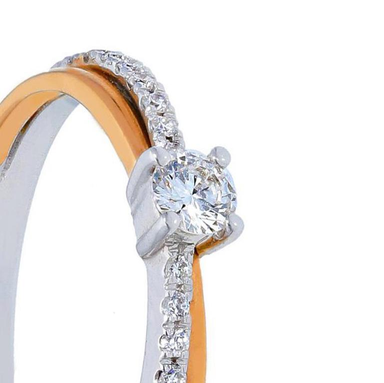En vente :  Pradera Bague classique bicolore en or blanc et rose 18 carats avec diamants 4