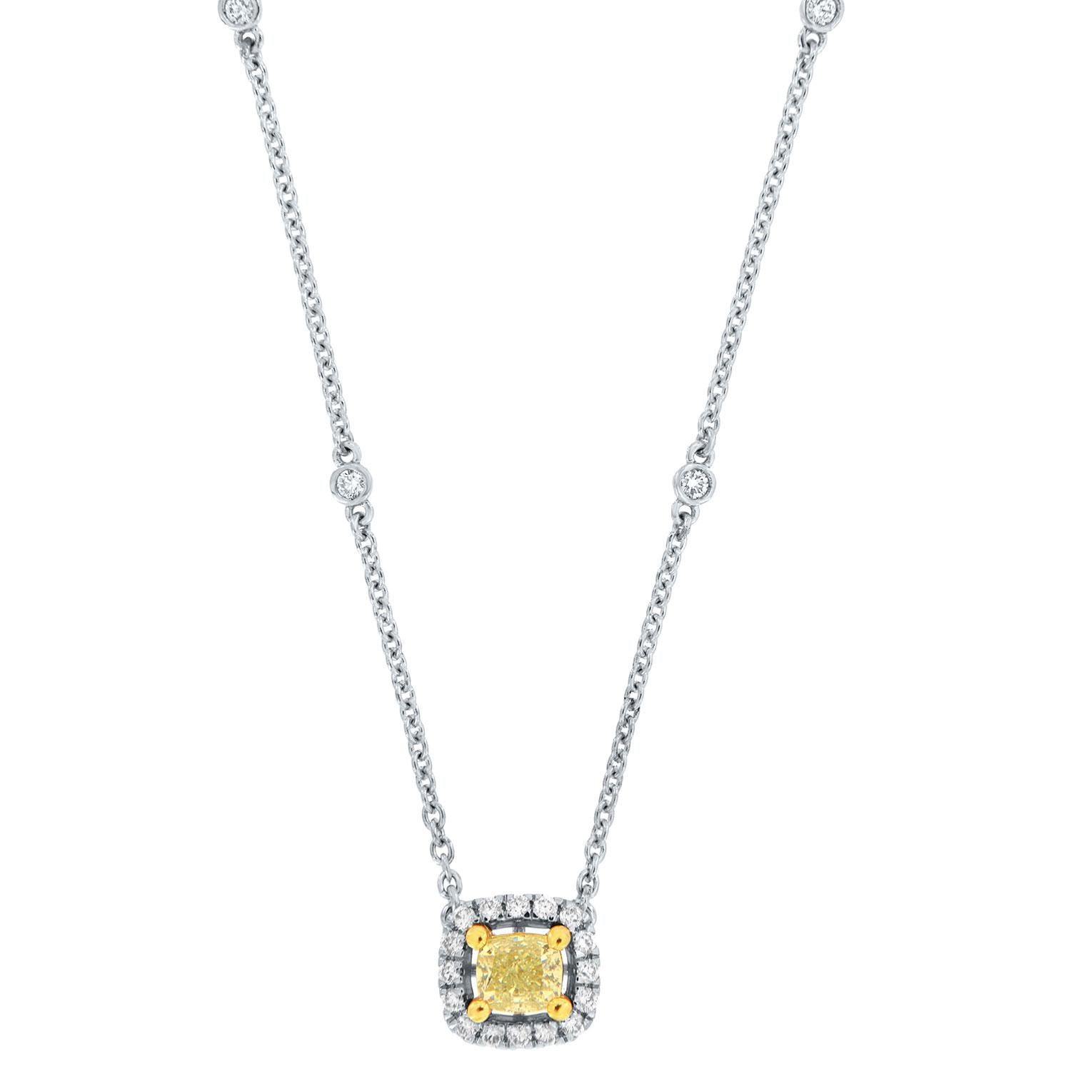 Collier en or blanc et jaune 18 carats avec halo de diamants jaunes 0,55 carat