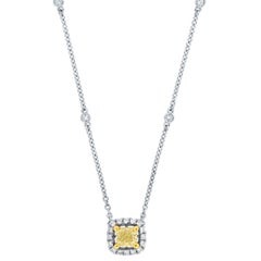 Collier en or blanc et jaune 18 carats avec halo de diamants jaunes 0,55 carat