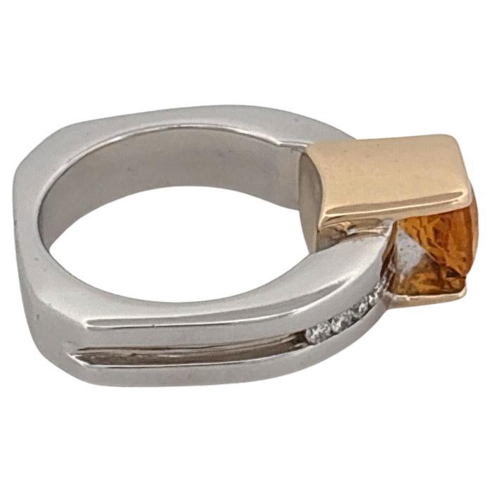 18K White & Yellow Gold 1.10 Carat Citrine 0.30 Carat Diamond Ring For Sale 1