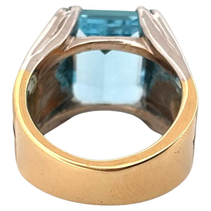Anello in oro bianco e giallo 18 carati da 5,10 carati con pietra acquamarina blu taglio smeraldo in vendita 2