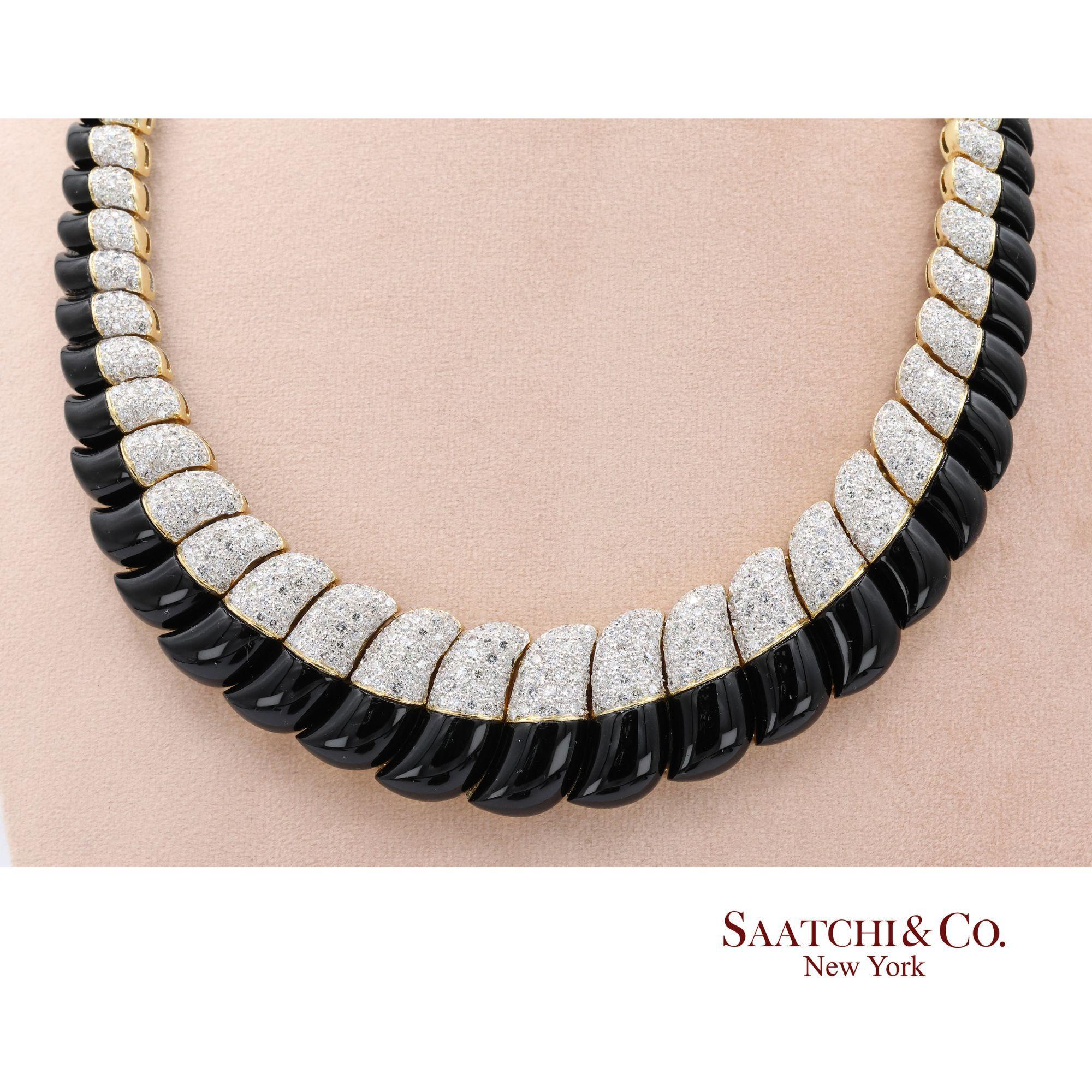 Collier en or blanc et jaune 18K composé d'onyx naturel noir et de diamants blancs naturels en vente 1
