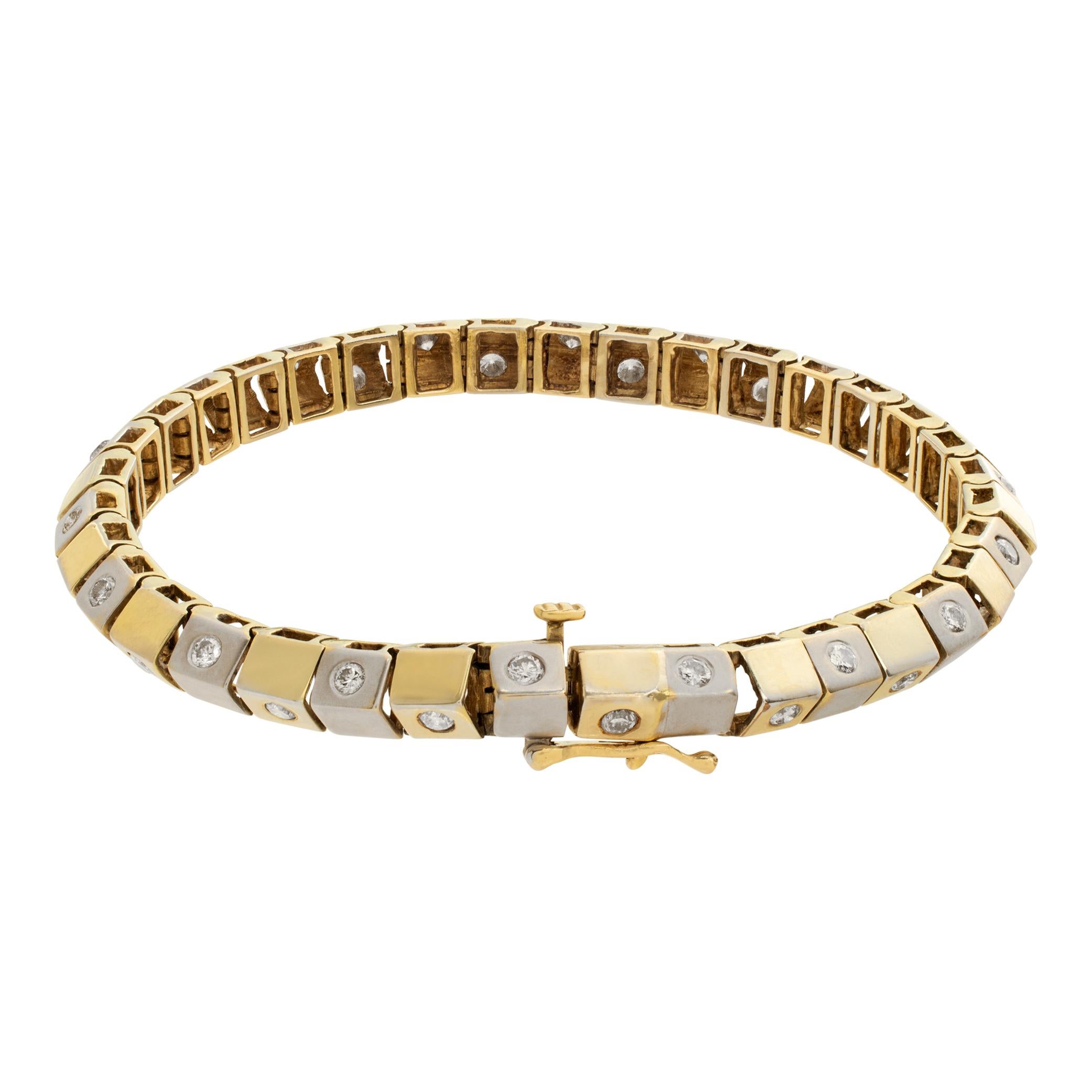 Bracelet à maillons en or blanc et jaune 18k et diamants Box Excellent état - En vente à Surfside, FL