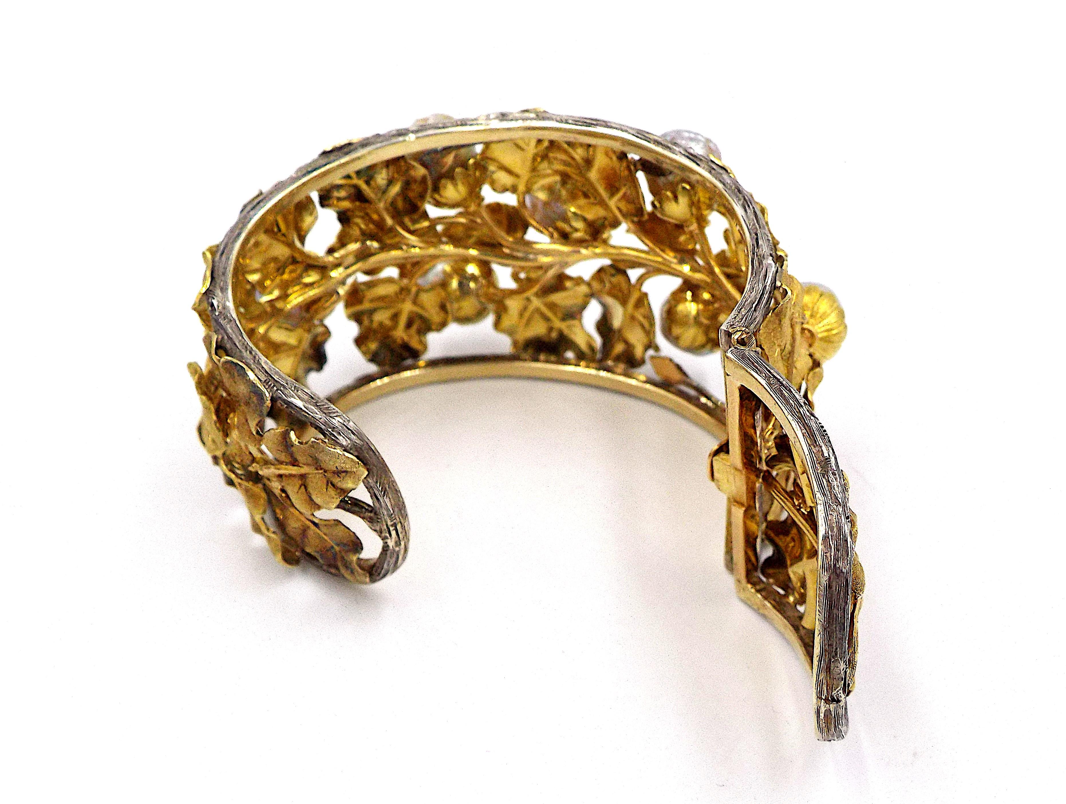 Buccellati Bracelet en or blanc et jaune 18K avec perles de culture et raisins 6.5