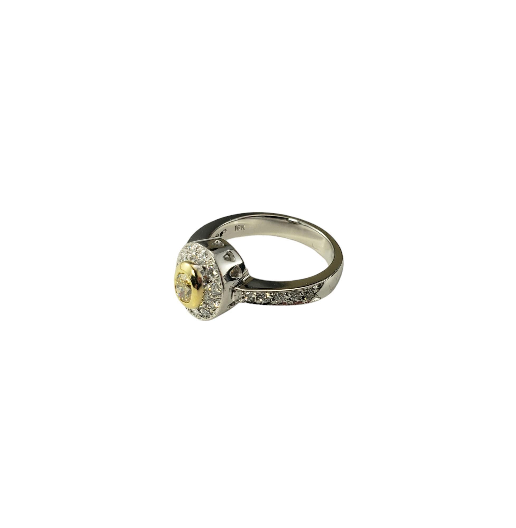 Taille ovale Bague de fiançailles en or blanc et jaune 18 carats avec diamants taille 6,5  #17330 en vente
