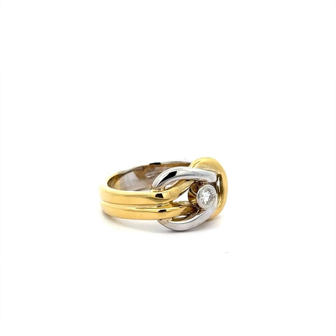 18k White & Yellow Gold Interlocking Knot 0.12ctw Round Diamond Solid Band Ring For Sale 4