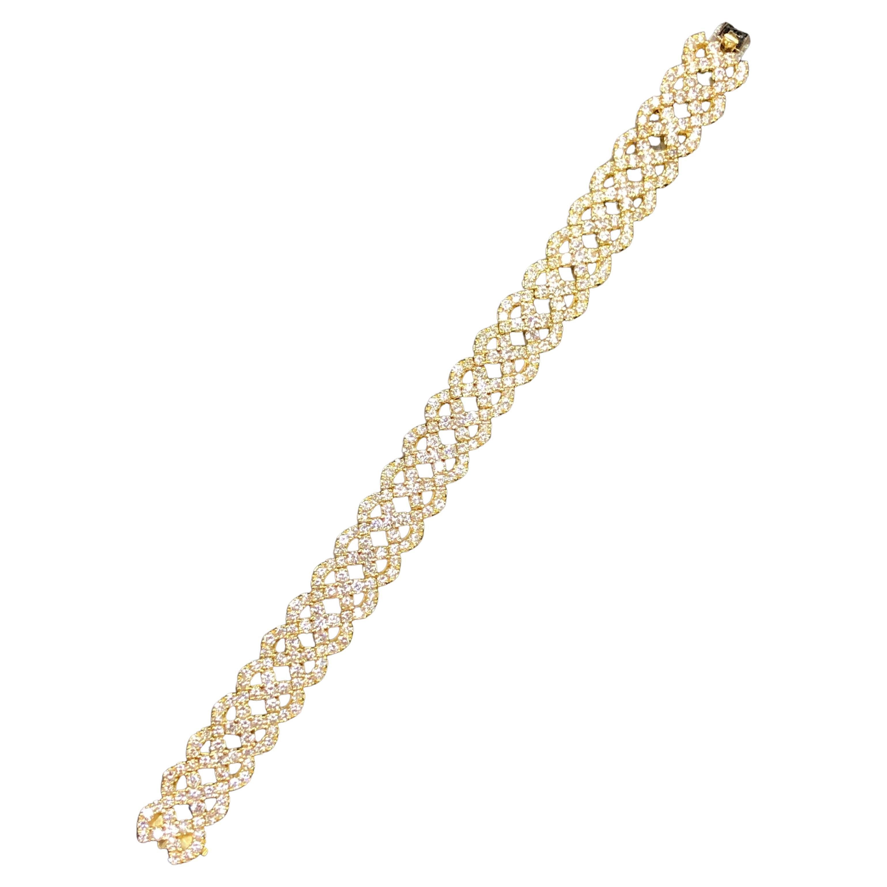 Bracelet large tissé en or jaune 18 carats avec diamants 12,90 cttw G Vs 6,80"