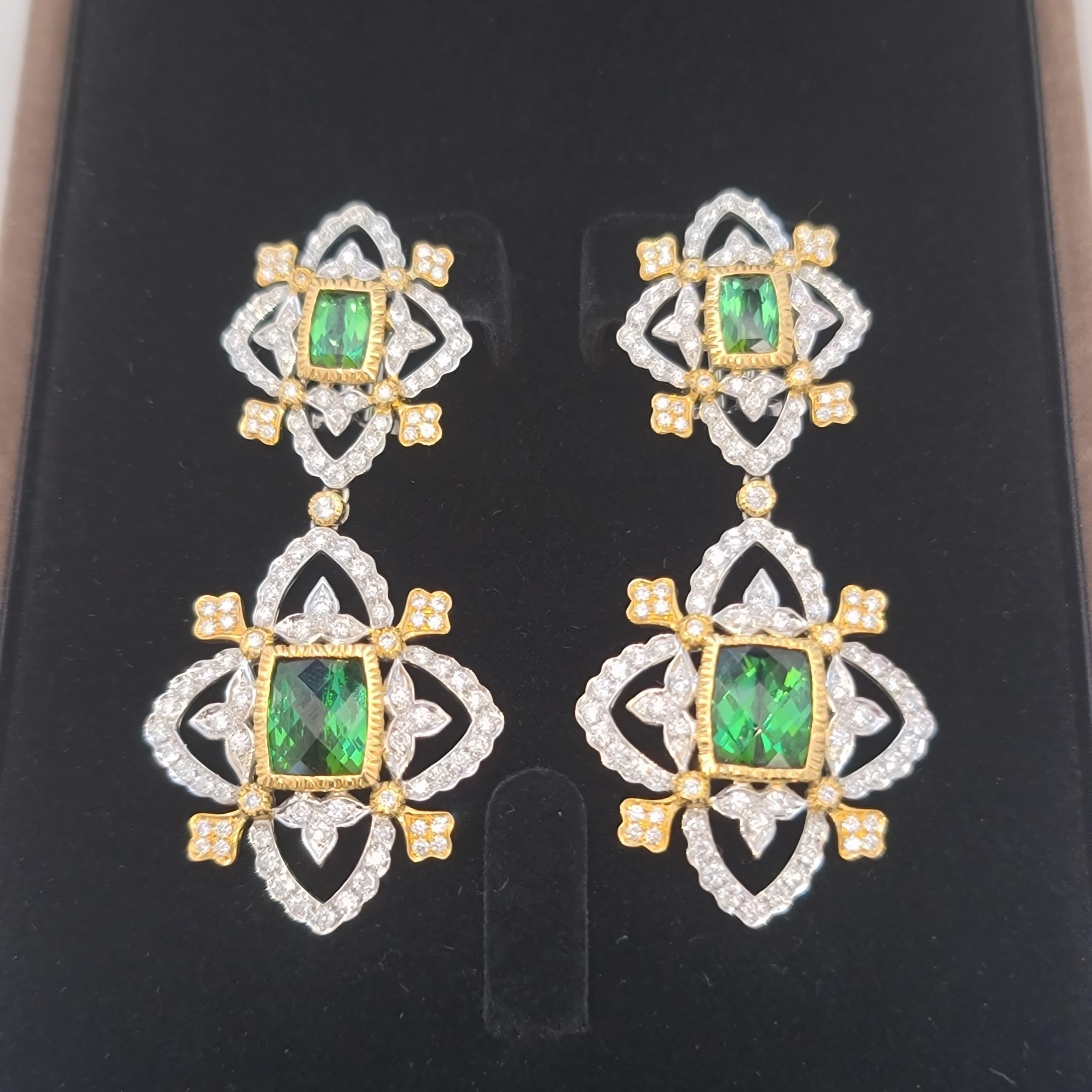 18K WY Gold Diamonds and Green Tourmaline Goddess Drop Dangle Earrings One Piece In New Condition In Hong Kong, HK