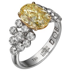 18k W&Y Gold Engagement Ring with 3.02ct Fancy Yellow VS2 Oval Dimaond - GIA 