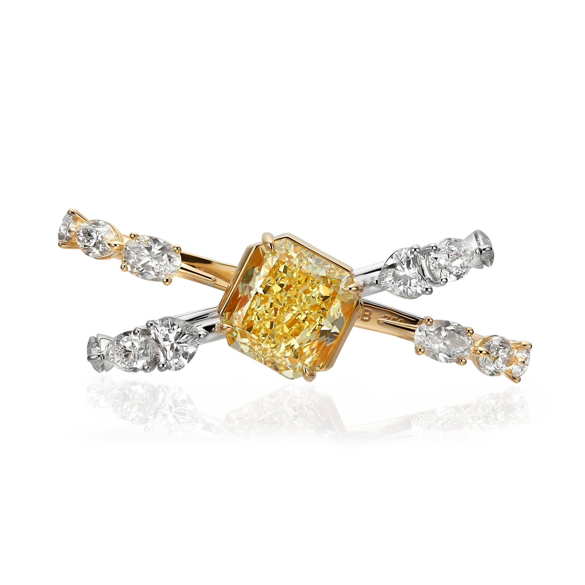 18 Karat W&Y Gold Zwei-Finger-Ring mit 9,35 Karat aus Fancy-Diamant in Strahlenform - GIA Damen im Angebot