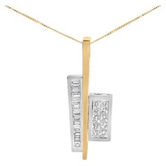 Collier en or jaune et blanc 18K avec pendentif en forme de clé et diamant de 1 7/8 Cttw