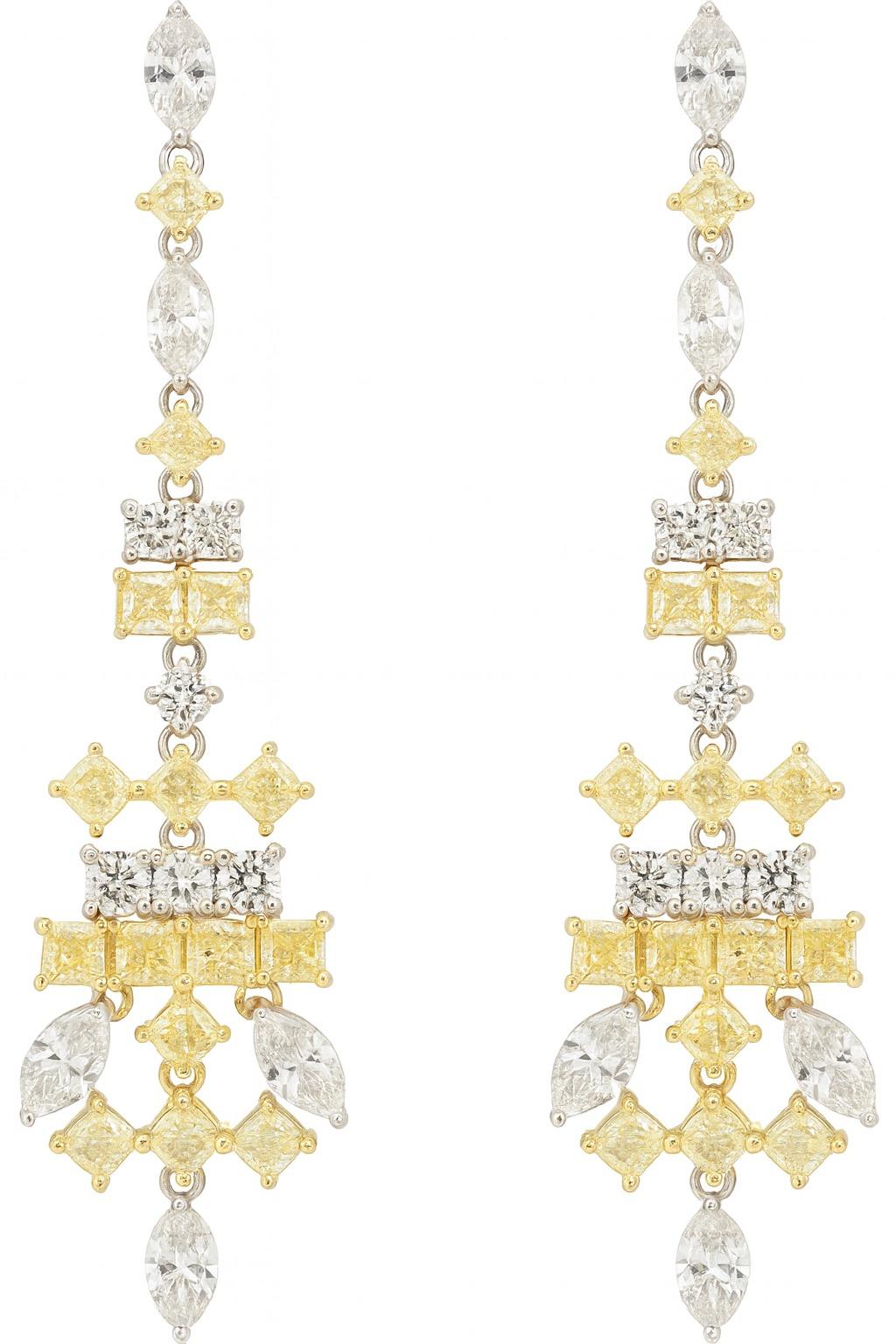 Taglio marquise Orecchini in oro giallo e bianco 18K con diamante giallo chiaro da 12,68 carati in vendita