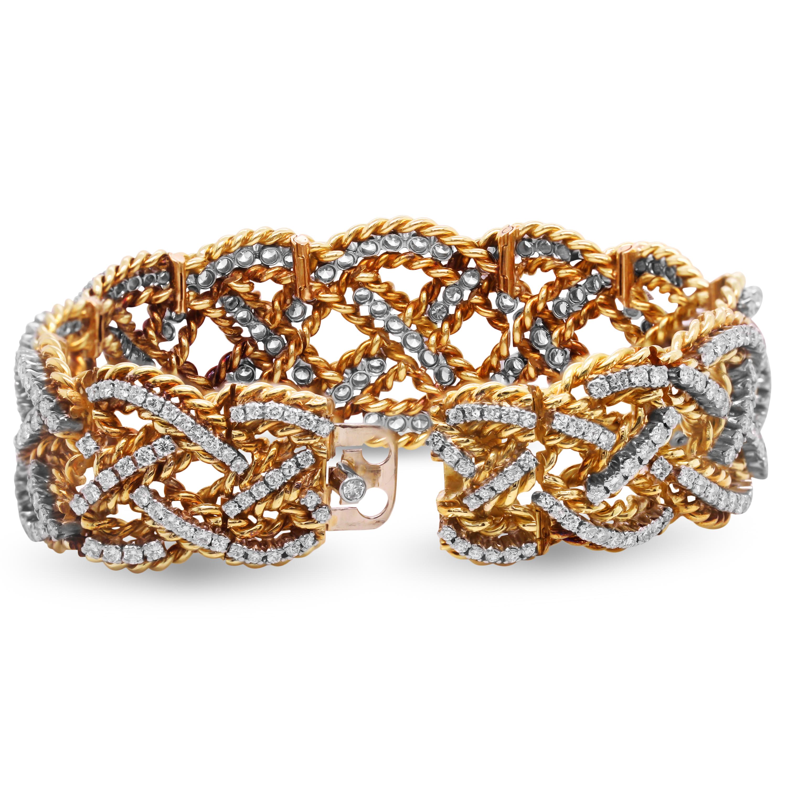 18K Yellow and White Gold Diamond Graduated Links Twisted Style Retro Bracelet In Excellent Condition In Boca Raton, FL