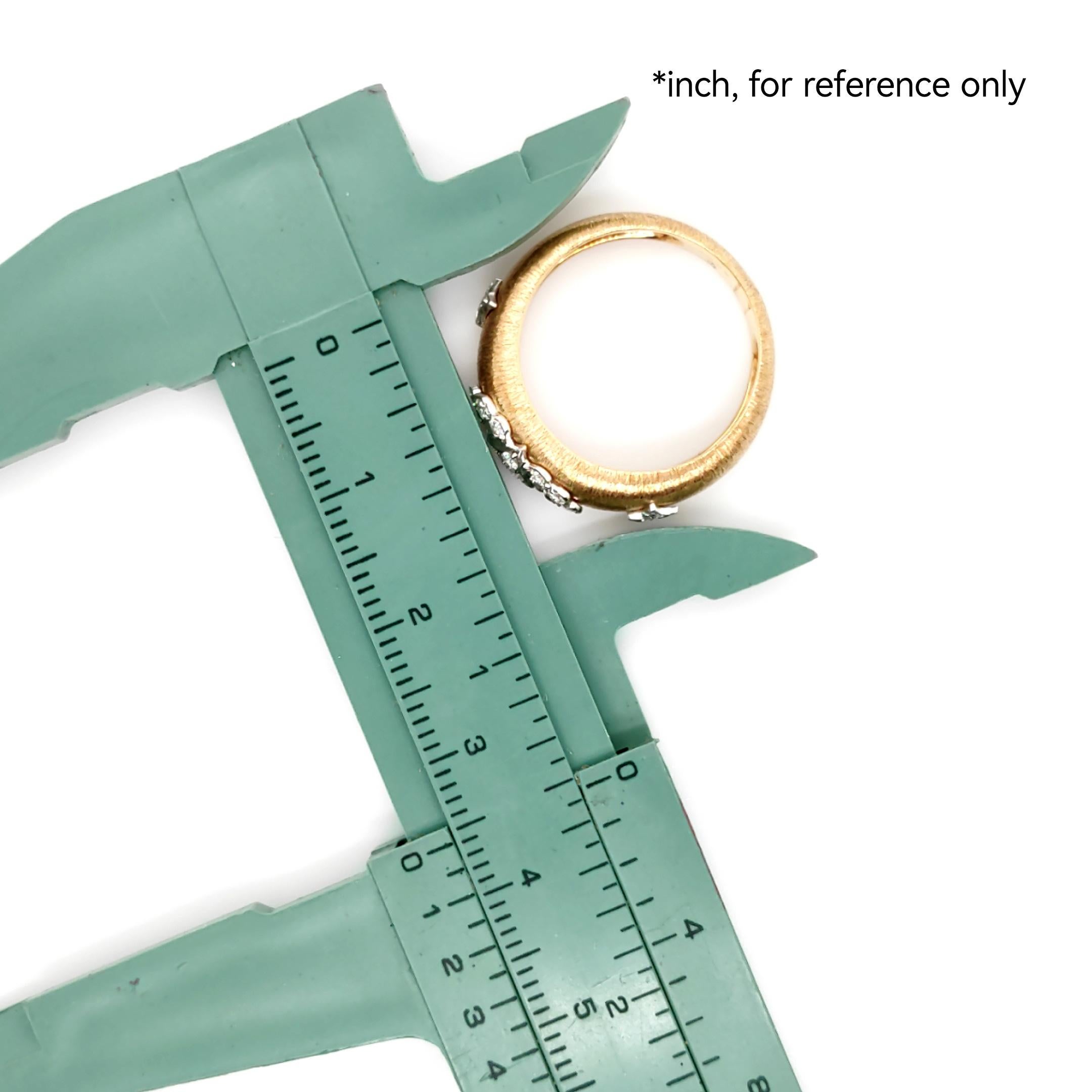 18 Karat Gelb- und Weißgold Eleganter durchbrochener Diamantring in florentinischem Finish im Zustand „Neu“ in Hong Kong, HK