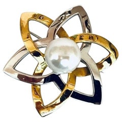 18K Yellow and White Gold Flower Brooch with South Sea Pearl