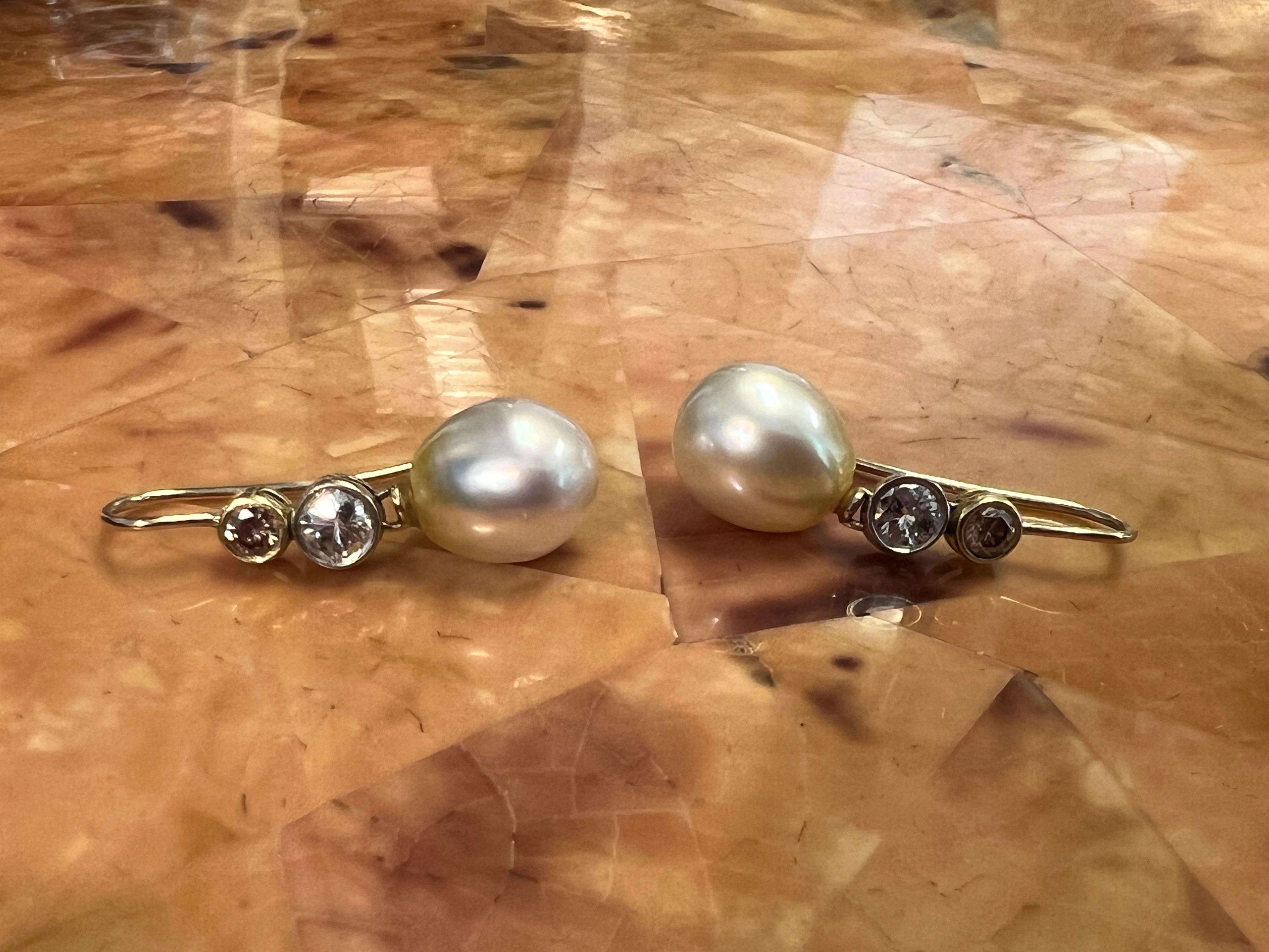 18k Yellow and White Gold Pearl Earring with White and Champagne Diamonds For Sale 1