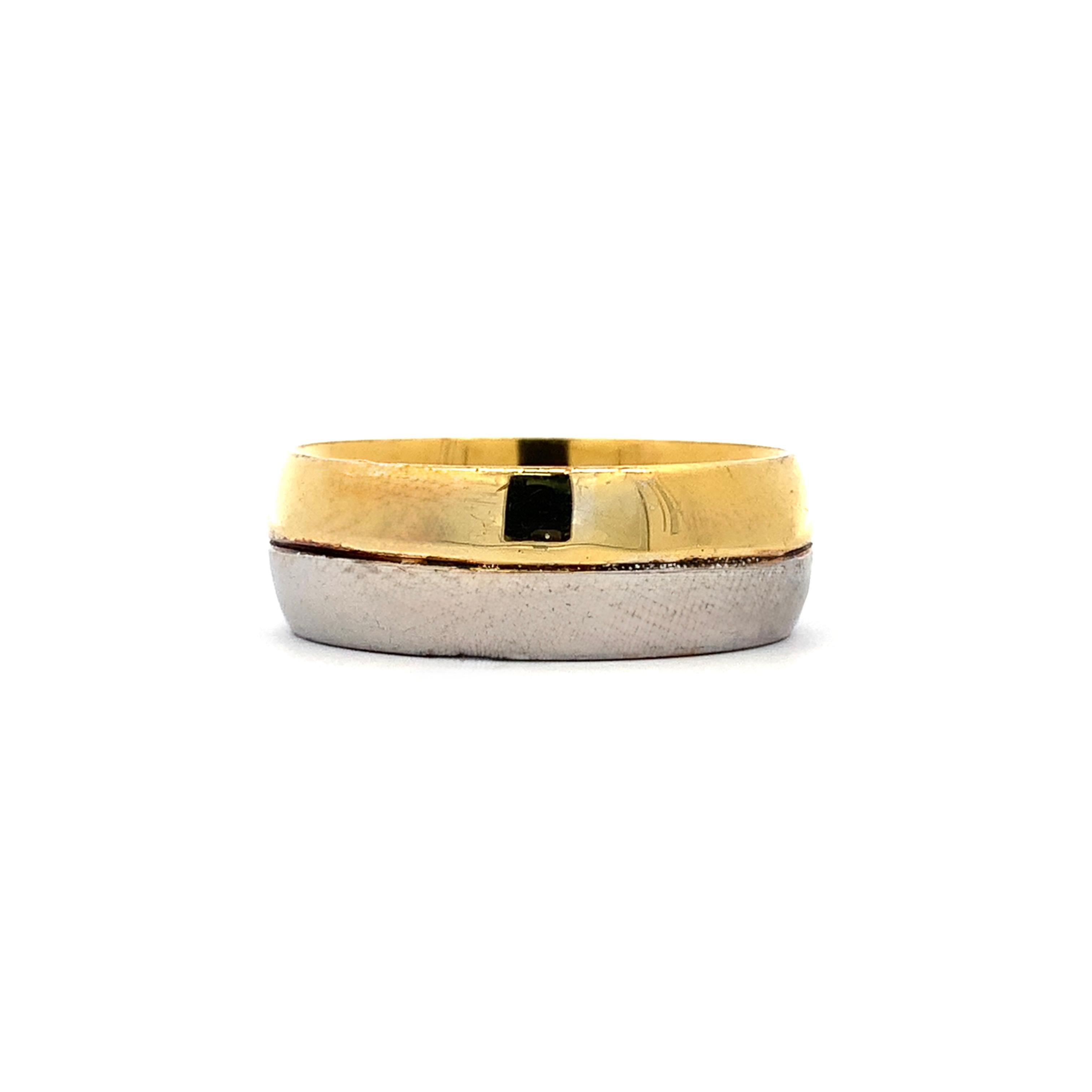 Anneau de mariage large en or jaune et blanc 18k à deux tons Unisexe en vente