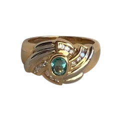 0.40 Carat Emerald and 0.20 Carat Diamonds Engagement Ring on 18 Karat Gold 0.40 Carat Emerald and 0.20 Carat Diamonds Engagement Ring on 18 Karat Gold