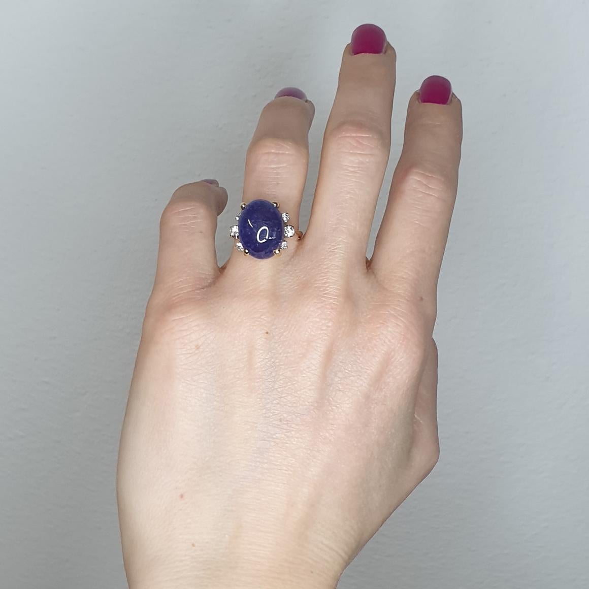 Cabochon 18k Yellow and White Gold With Tanzanite and White Diamonds Ring For Sale