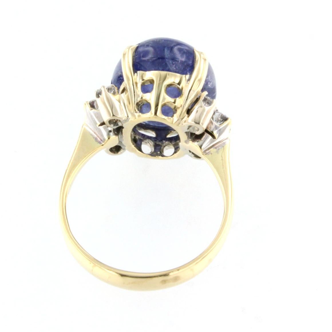 18k Yellow and White Gold With Tanzanite and White Diamonds Ring In New Condition For Sale In GALLARATE, IT