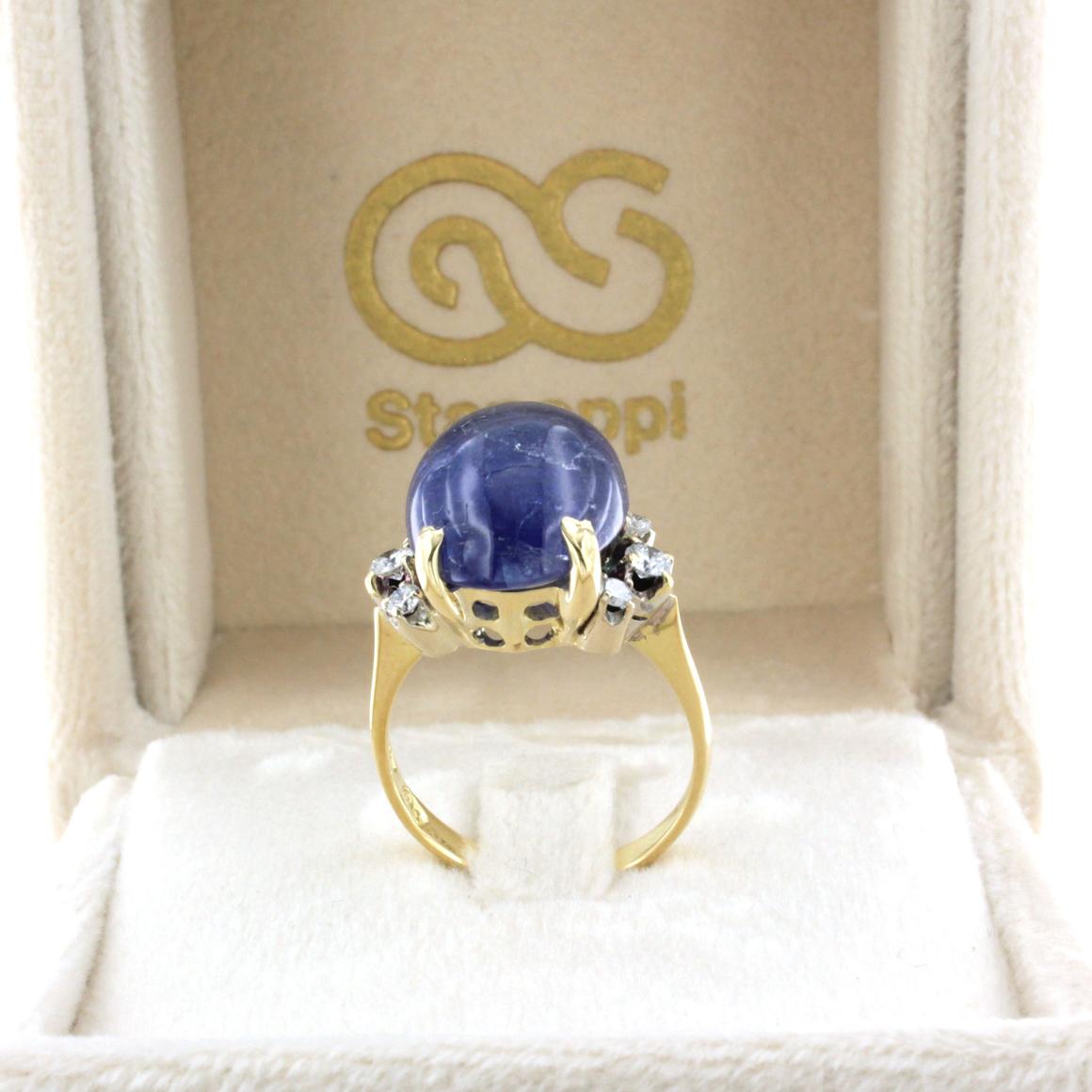 18k Yellow and White Gold With Tanzanite and White Diamonds Ring For Sale 2