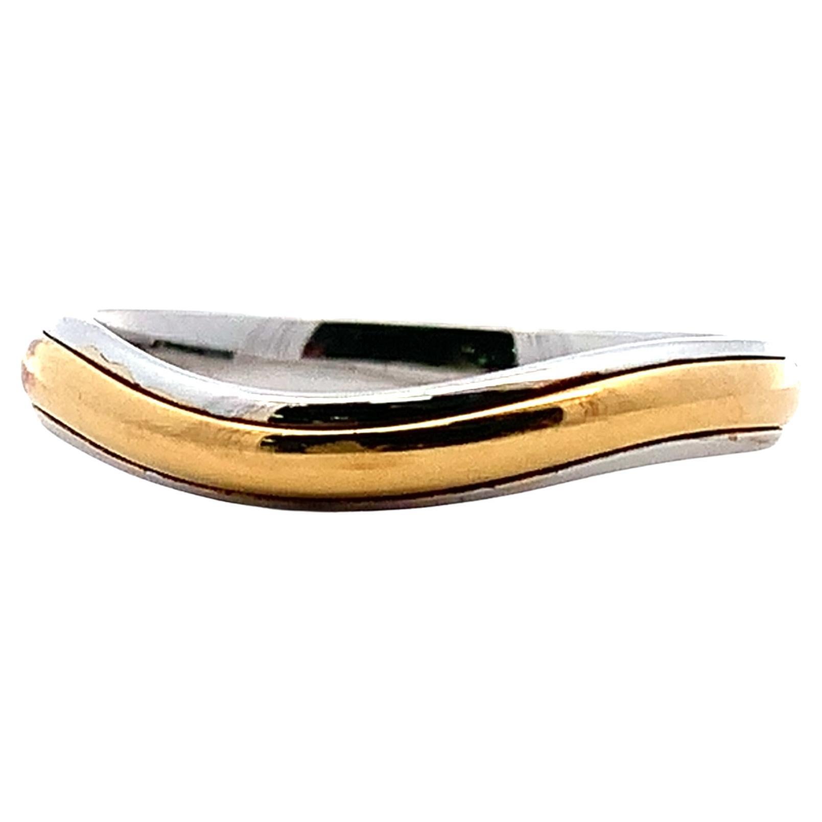 18k Yellow and white two tone curved wave wedding ring For Sale