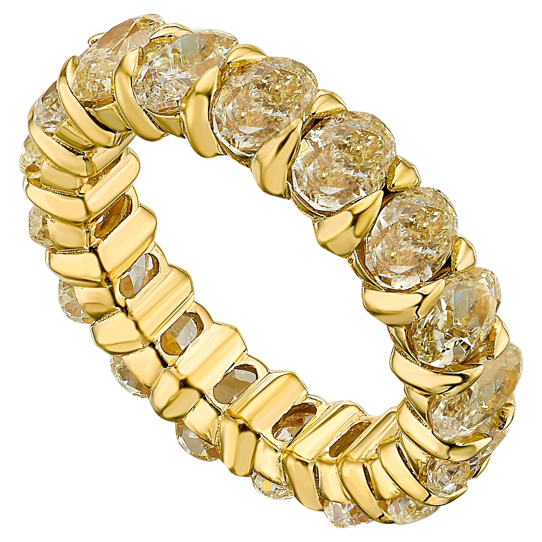 Scarselli GIA-Certified Fancy Light Yellow Diamond Eternity Band 18k