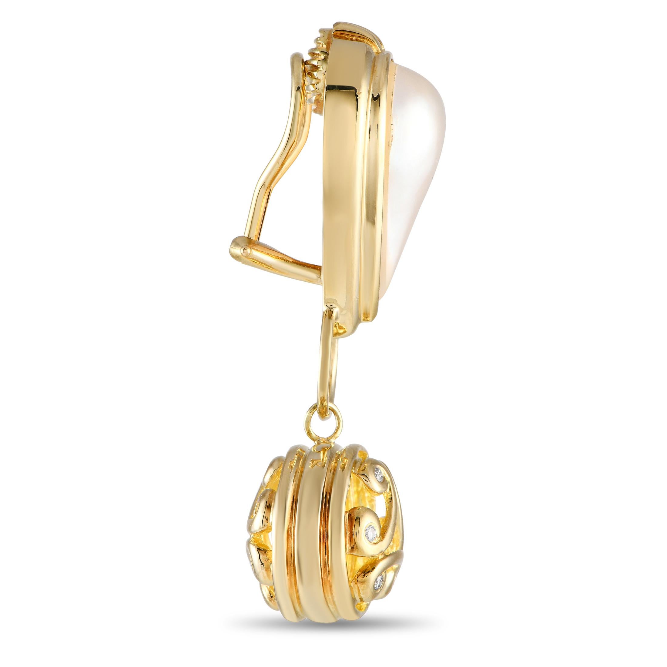 These 18K yellow gold clip-on earrings offer a way to give your style a sense of old-school elegance. They come with a teardrop-shaped post punctuated by a teardrop-shaped pearl. Dangling from each post is a ball-like drop with diamond-dotted swirl