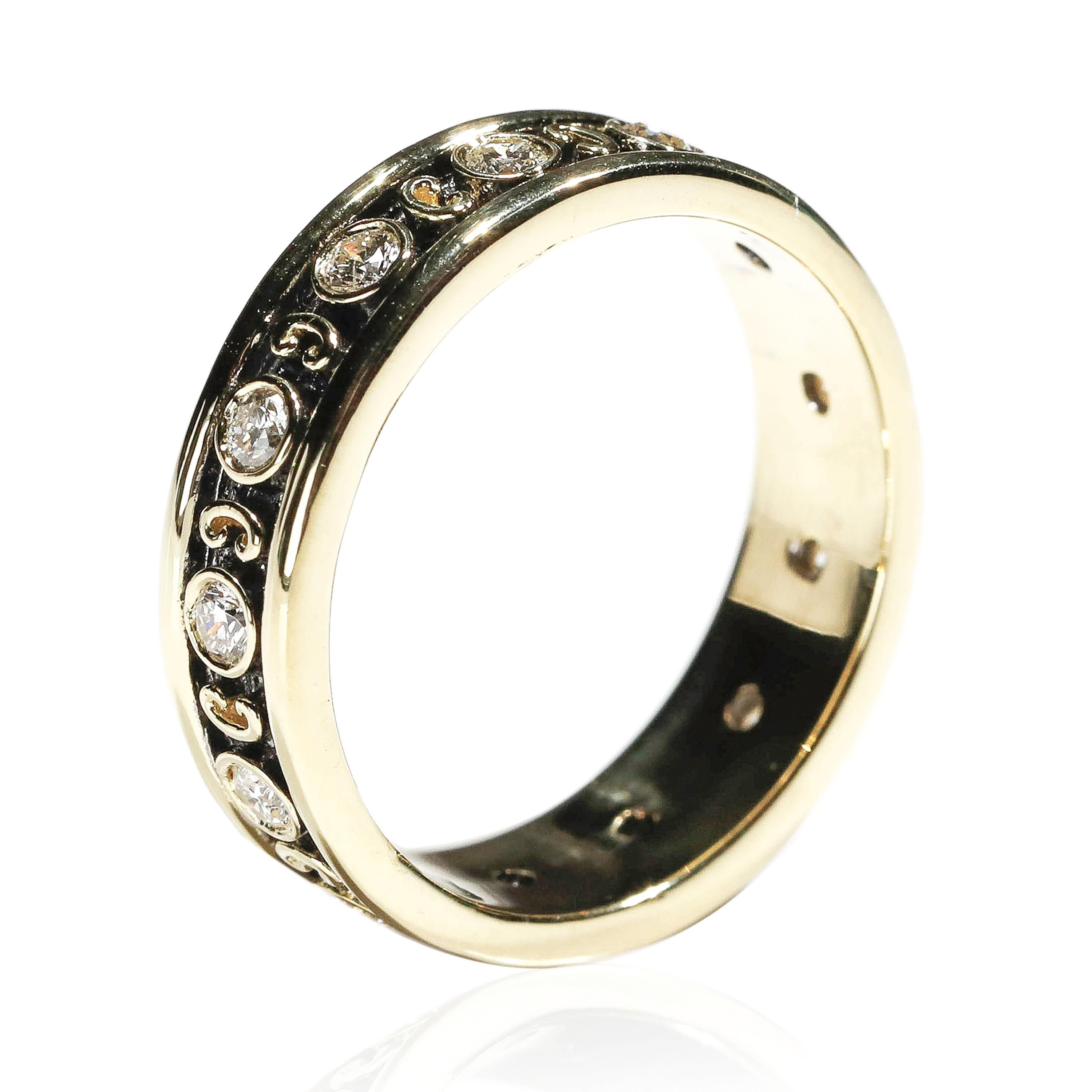 Contemporary 18 Karat Yellow Gold 0.35 Carat Round Diamond Band Ring US Size 6