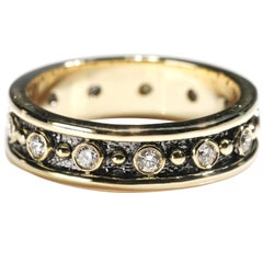 18 Karat Yellow Gold 0.35 Carat Round Cut Diamond Full Band Ring US Size 5