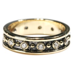 18 Karat Yellow Gold 0.35 Carat Round Cut Diamond Full Band Ring US Size 8