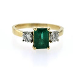 18K Yellow Gold 0.40 CT Diamond & 1.16 CT Zambian Emerald  Ring