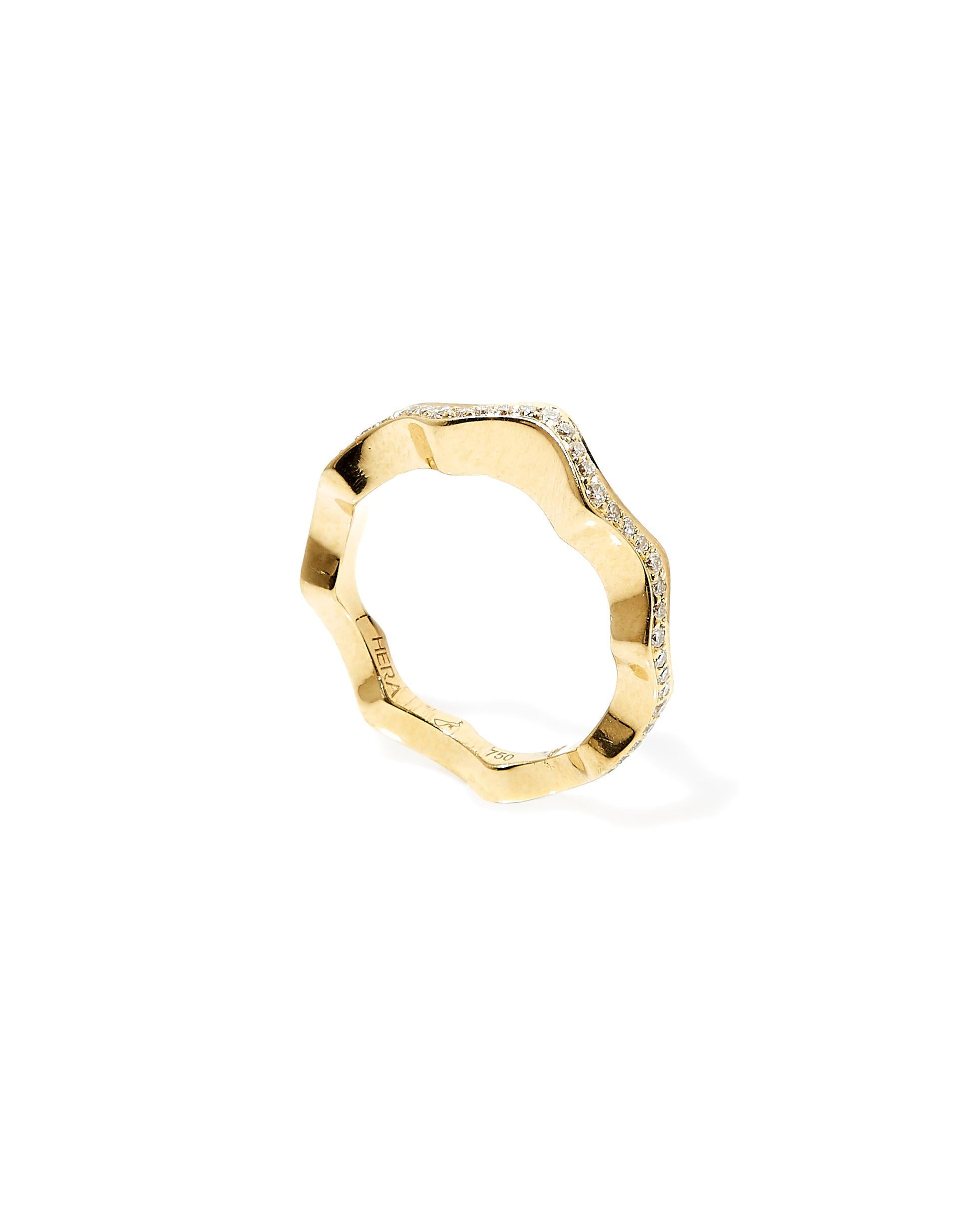 Contemporary 18 Karat Yellow Gold Wedding Ring Set With a Row of 0.47 Carat White Diamonds  For Sale