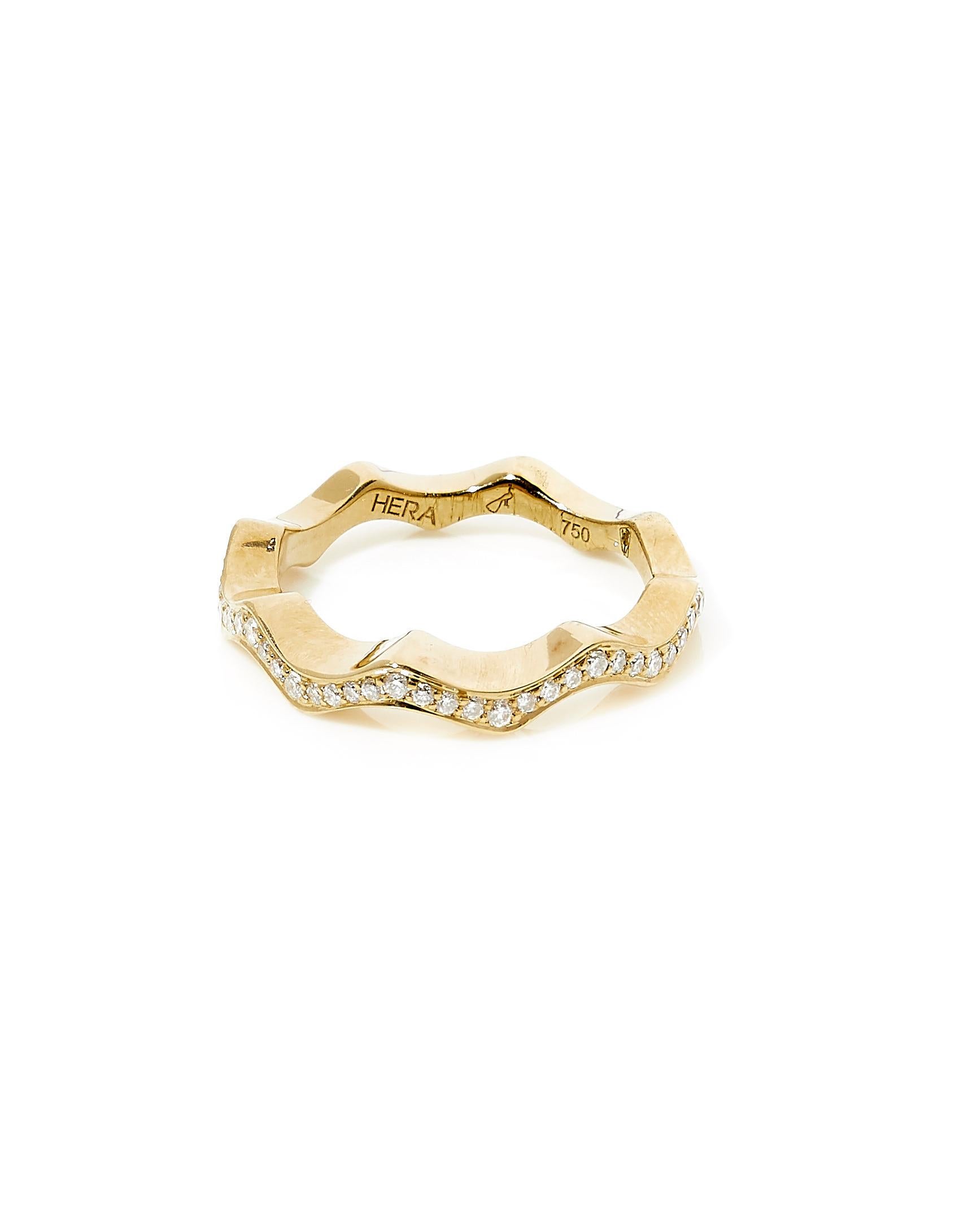 Brilliant Cut 18 Karat Yellow Gold Wedding Ring Set With a Row of 0.47 Carat White Diamonds  For Sale