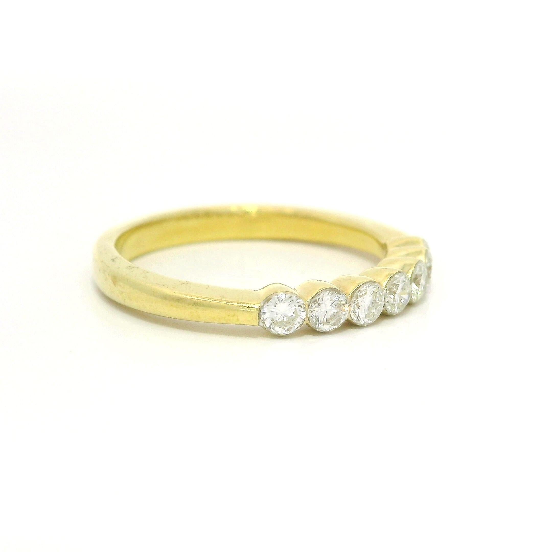 18k Gelbgold 0,50ctw Lünette Runde Diamant Low Profile 7 Stein Band Ring im Angebot 4