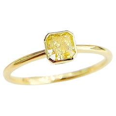 18K Yellow Gold 0.55 CT Yellow Diamond Ring