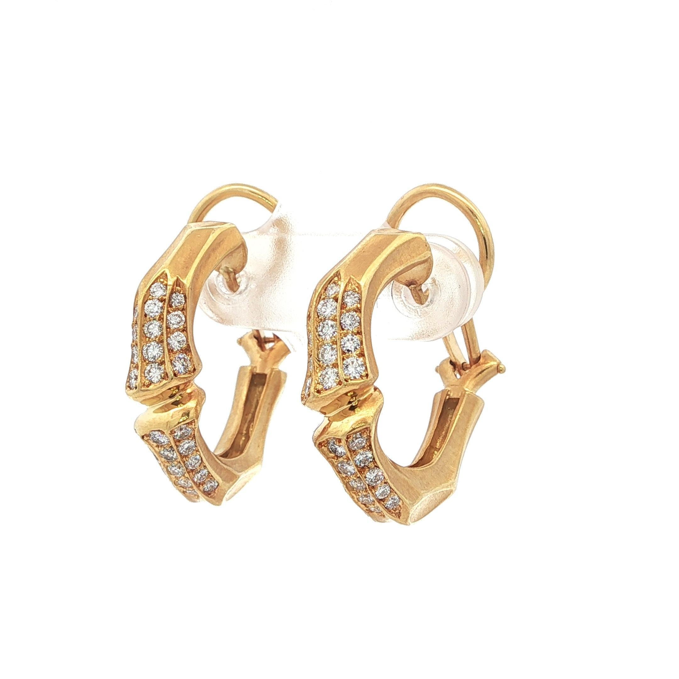 Taille brillant Boucles d'oreilles en or jaune 18k 0.70ctw Pave Diamond Bamboo Fancy Well Made en vente