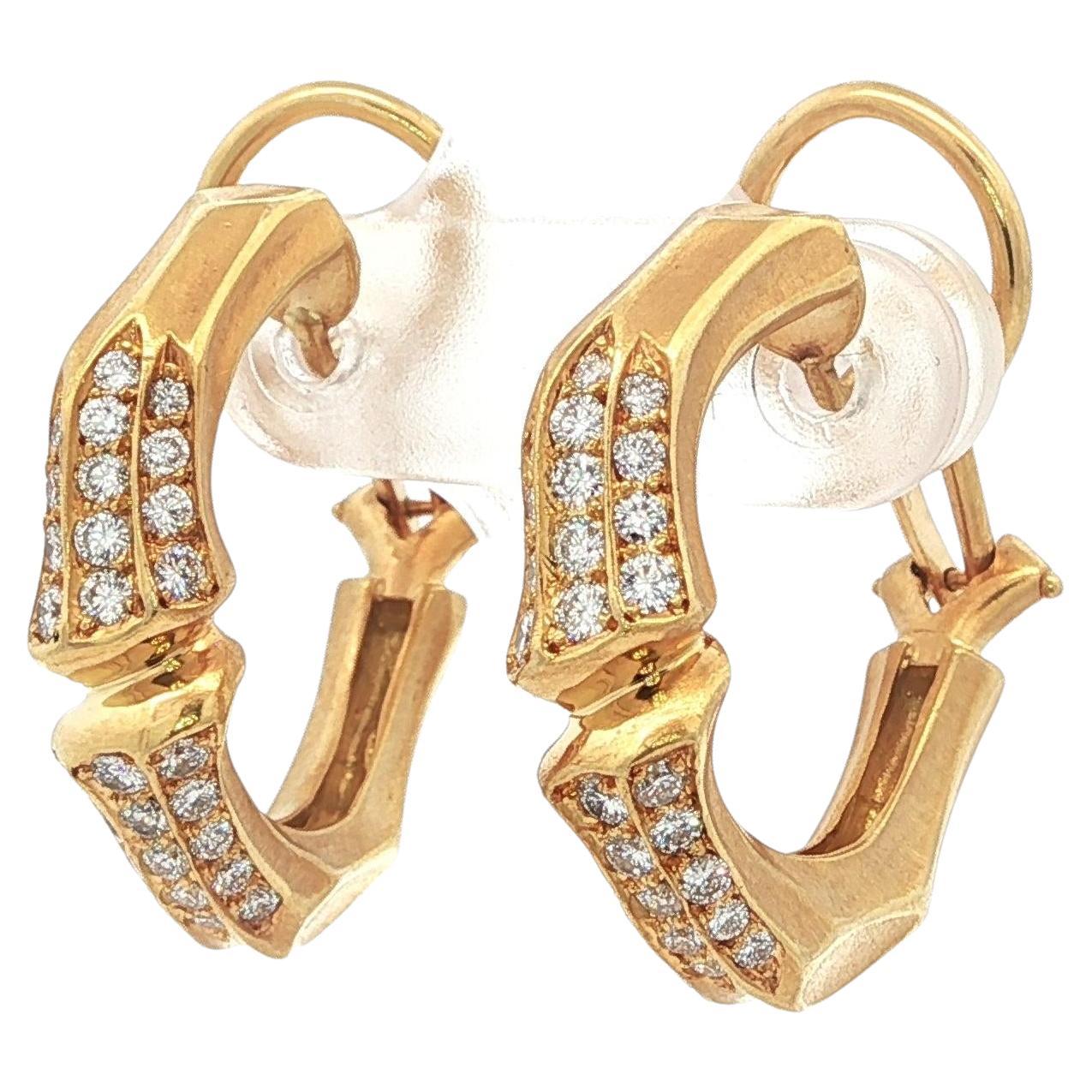 Boucles d'oreilles en or jaune 18k 0.70ctw Pave Diamond Bamboo Fancy Well Made en vente