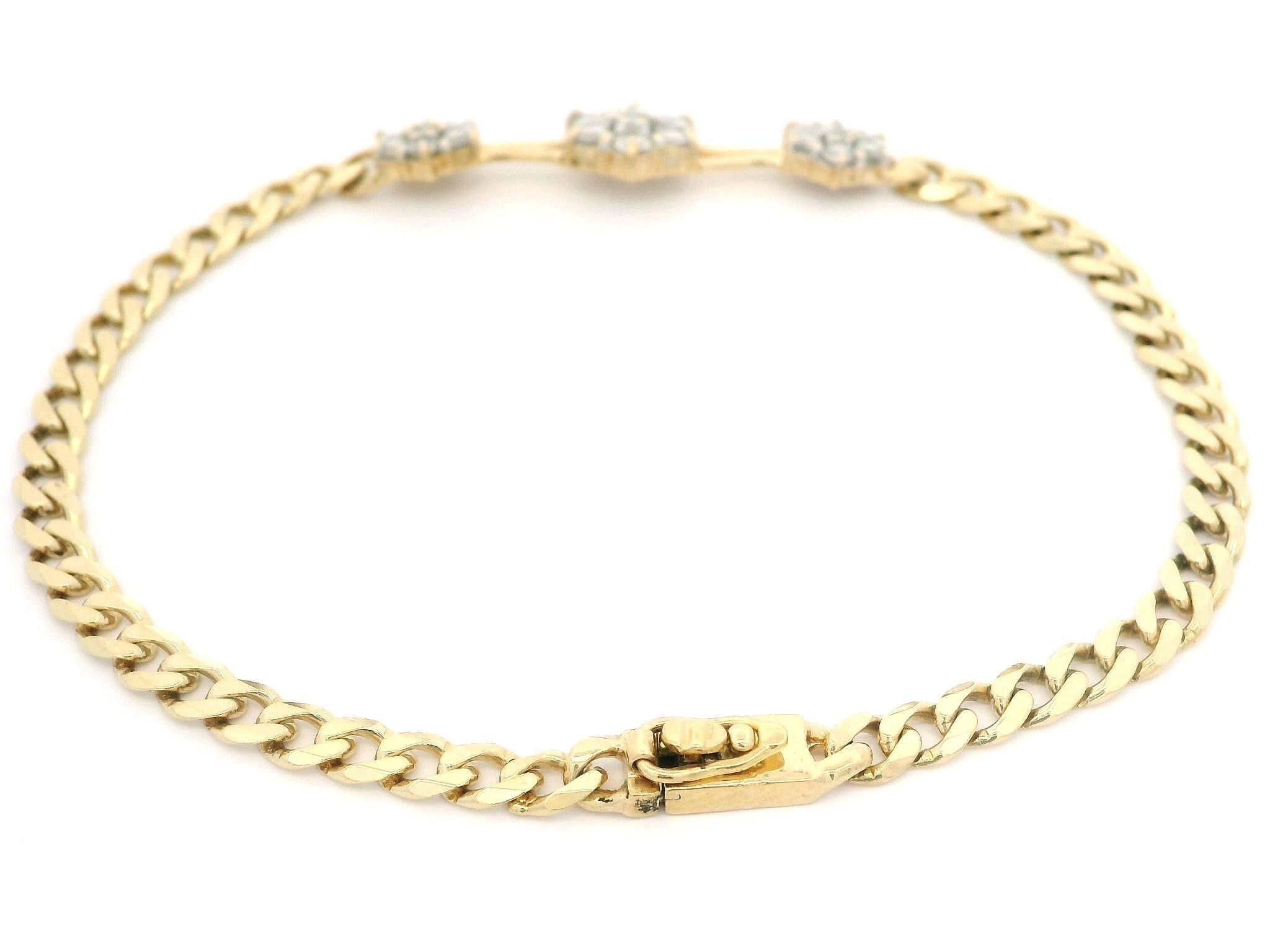 --Pierre(s) :...
(21) Diamants naturels authentiques - taille ronde brillante - sertis - pureté I1/I2 - couleur H/I
Poids total en carats : 0,75 (environ)

MATERIAL : Or jaune massif 18K
Poids : 7,48 grammes
Type : Curb/ Cuban Link w/ 3 Diamond