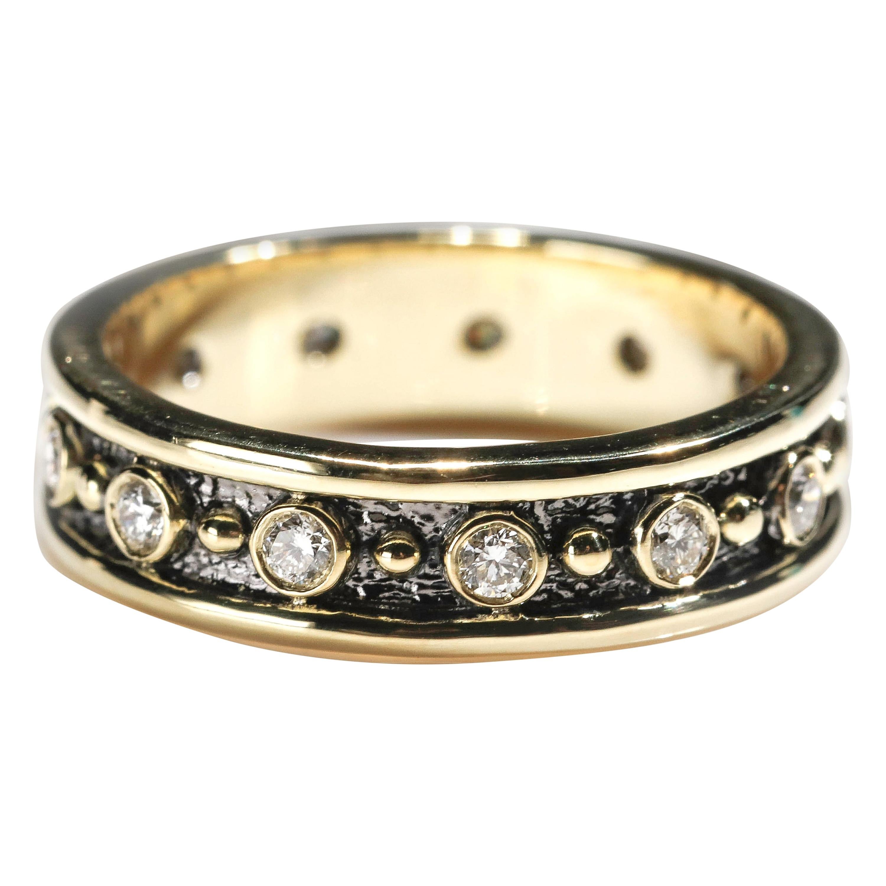 18 Karat Yellow Gold 0.80 Carat Round Cut Diamond Full Band Ring US Size 8