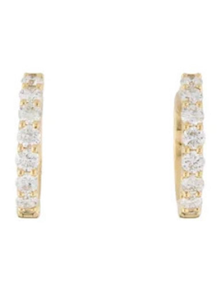Contemporary 18K Yellow Gold 0.80ct Diamond Earrings for Her For Sale