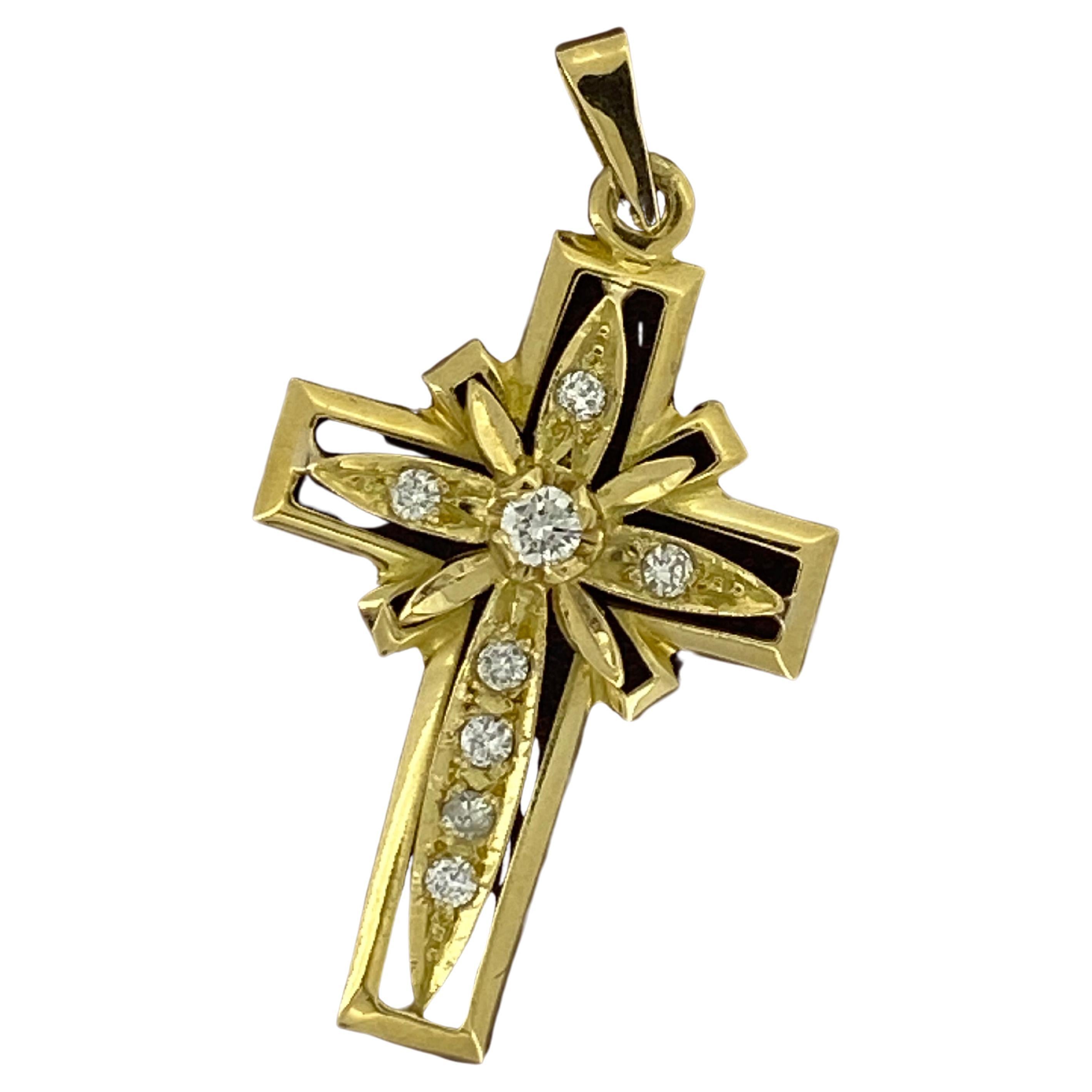 Pendentif croix / crucifix italien vintage en or jaune 18 carats et diamants 0,80 carat (G/VS)