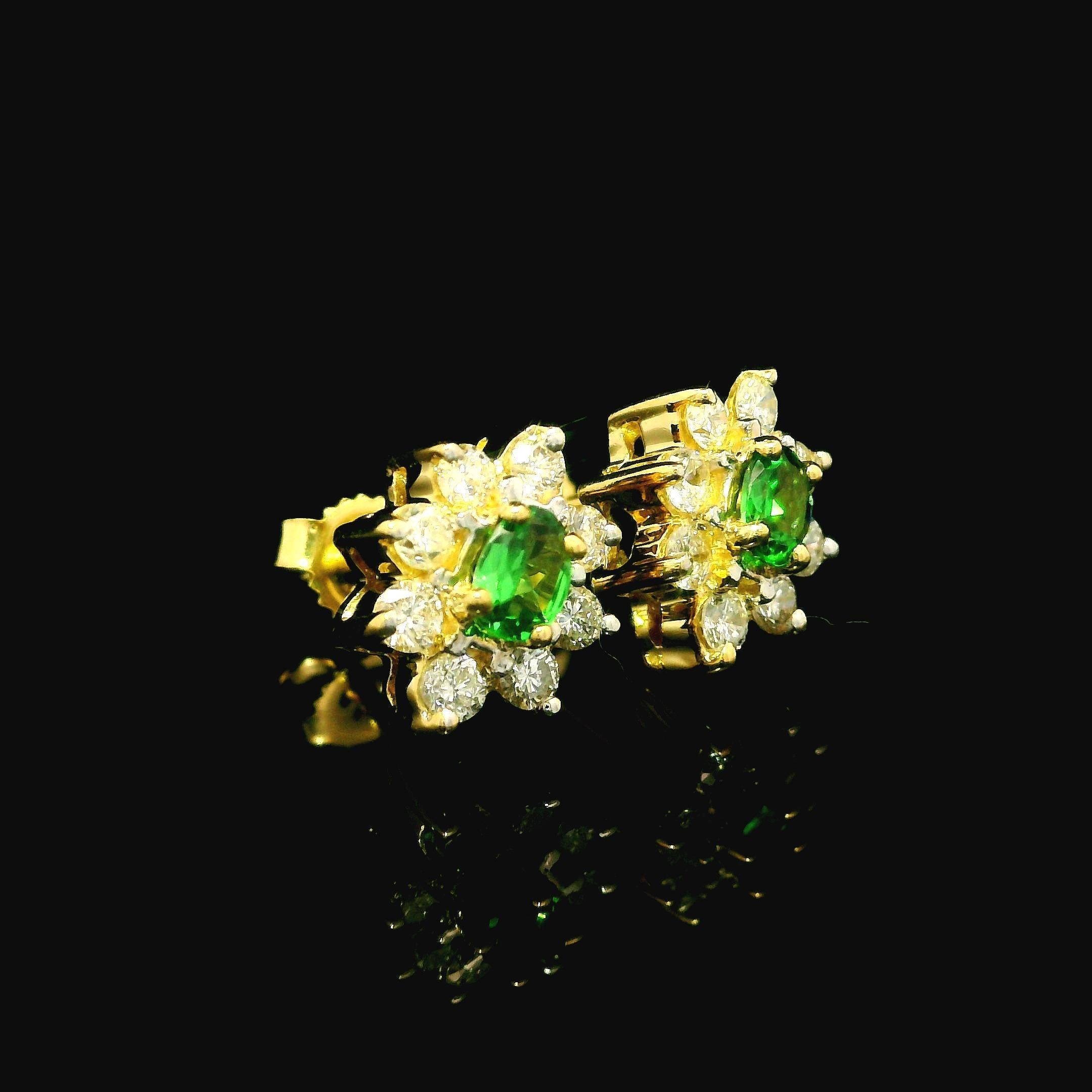18k Yellow Gold 0.80ctw Tsavorite & Diamond Halo Cluster Stud Earrings For Sale 6