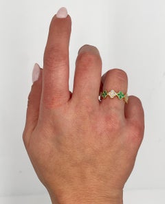 18K Yellow Gold 0.83 Carat Diamond & 0.56 carat Emerald Quatrefoil Eternity Ring